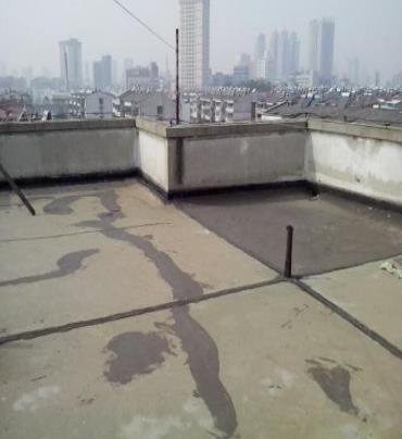 宣州漏水维修 楼顶漏水是什么原因，楼顶漏水维修方法是什么?